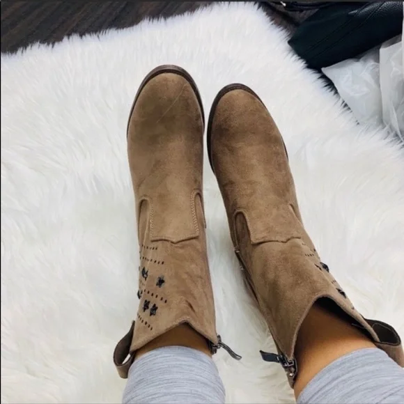 TIARA Taupe Star Studded WesternStyle Ankle Bootie - Picture 4 of 4